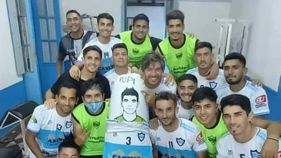 Del Bono festejó y no les pierde pisada