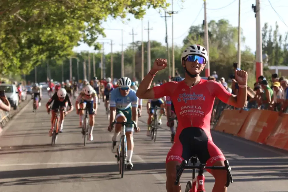 Lisandro Bravo fue dueño de la etapa y Rodrigo Díaz sigue al tope de la General