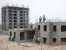 freno en la construccion: el empleo cayo 1,1% en julio, cuyo lidero la retraccion regional