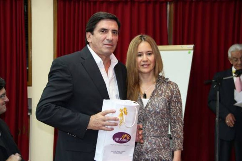 La Universidad reconoció la labor de Barrick