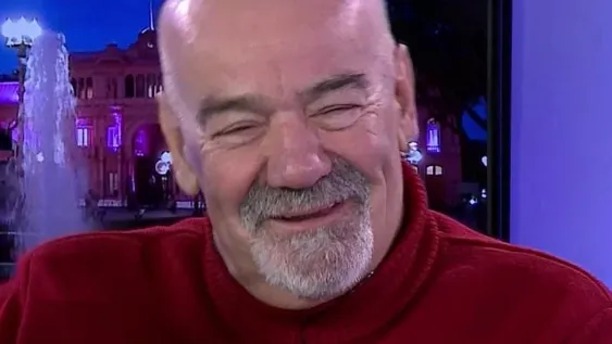 Carlos Sánchez está internado en una lucha contra un cancer de hace 10 años