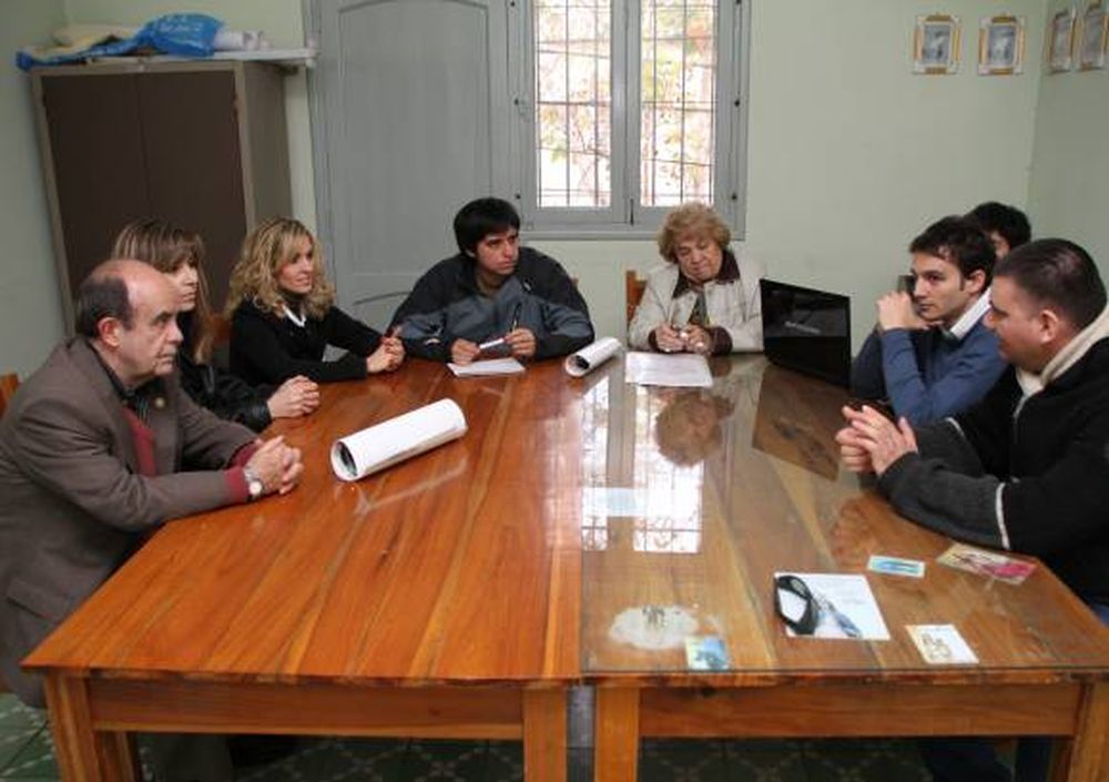 Consultorio gratis para contener a  los más jóvenes