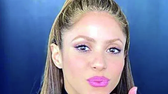 Con la frente en alto