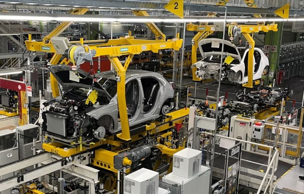 Otro desplome de dos dígitos en la producción automotriz enciende las alarmas por los miles de empleos en la industria