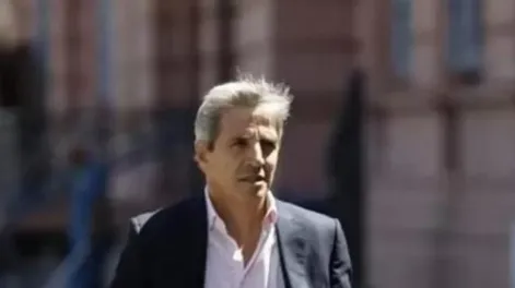 Caputo advirtió a supermercados: “Los precios no reflejan la nueva realidad económica”