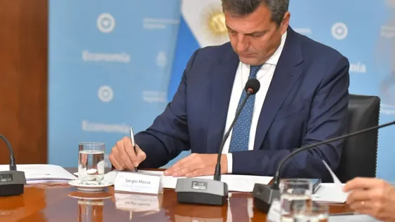 El Gobierno sale a la caza de dólares con nuevo blanqueo