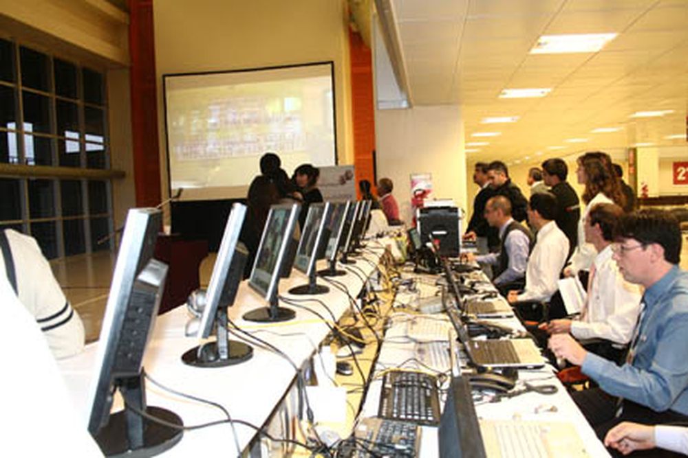 Argentinos, mas conectados que el promedio