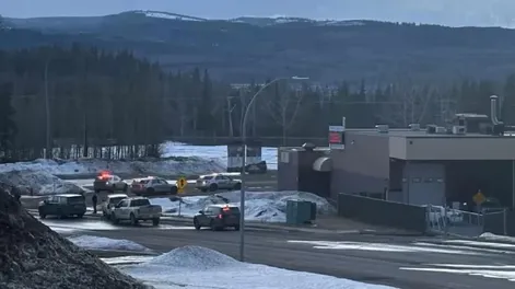 Tiroteo en una escuela de Canadá deja al menos 10 personas muertas