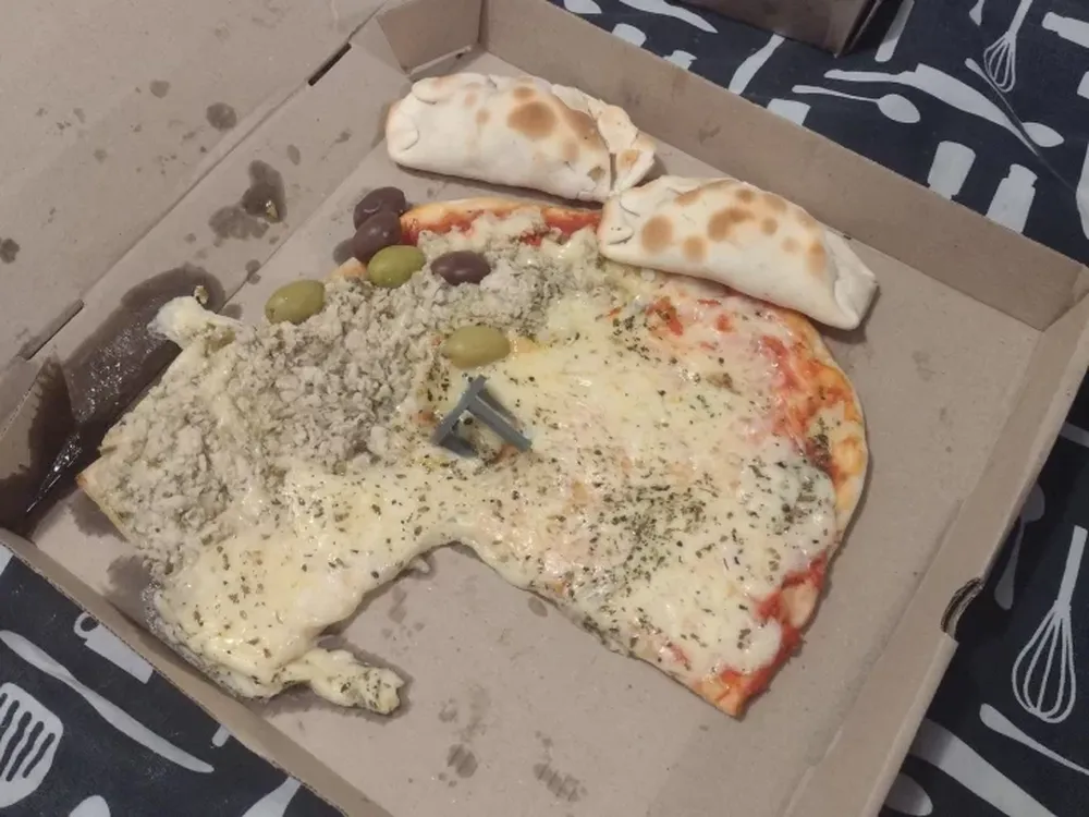 La respuesta de un restaurante ante la queja por unas pizzas que llegaron incompletas