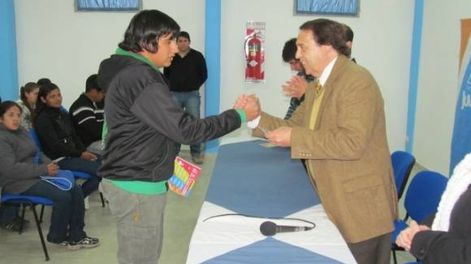 Entrega de beneficios para jóvenes