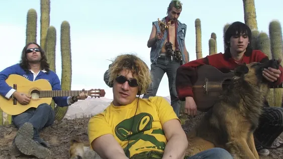 Un clip inédito de Intoxicados anticipa la salida de un disco en vivo