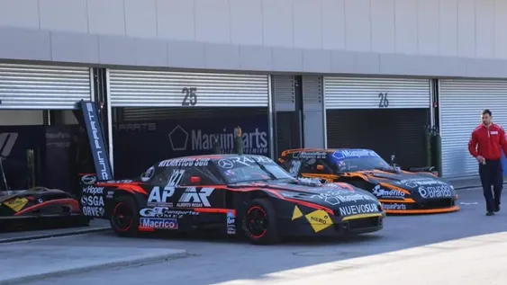 [FOTOS] El “circo” del Turismo Carretera desembarcó en El Villicum