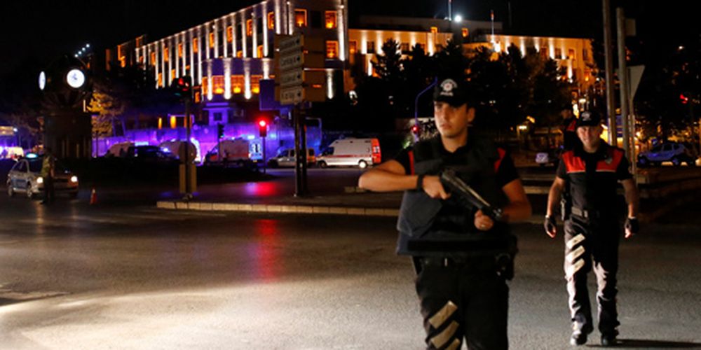 Los militares tomaron el poder en Turquía tras realizar un golpe de estado