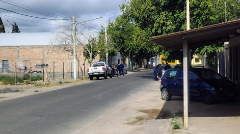 Un sospechoso fue detenido tras una persecución policial vinculada a la inseguridad en avenida Paula Albarracín de Sarmiento.