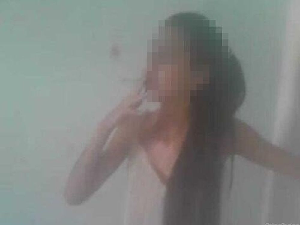 Detienen a una mujer por agredir a una nena: la pisó con los tacos y la quemó con el cigarrillo