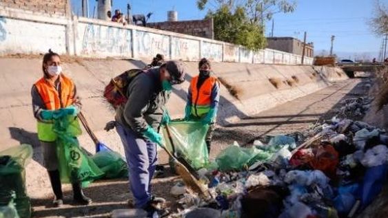 Canal Benavidez: tras 4 años vuelve el plan oficial para taparlo