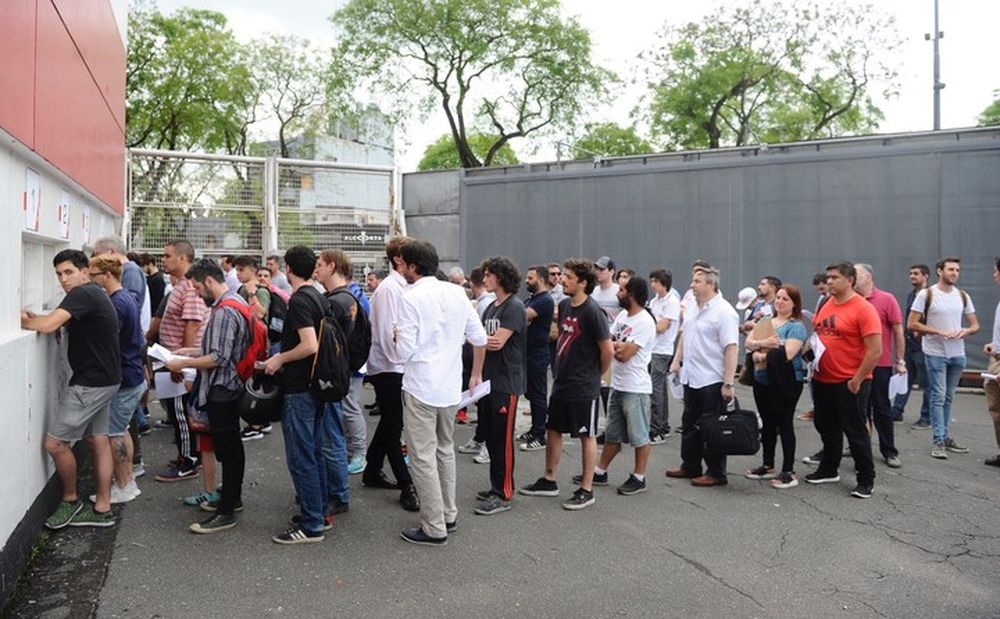 Tras el colapso del sitio, se agotaron las entradas para la Superfinal