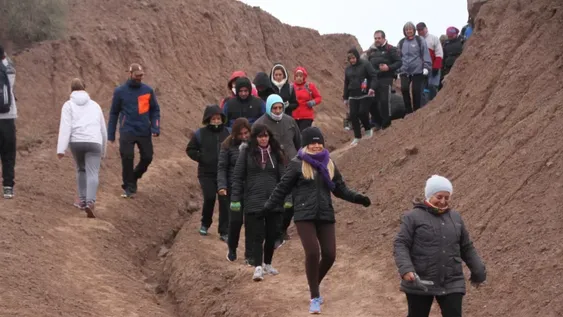 Ni el agua nieve impidió que unas 300 personas disfrutaran de las montañas
