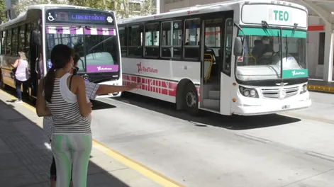 Ahora los empresarios amenazan con un paro de colectivos si Nación no les transfiere fondos