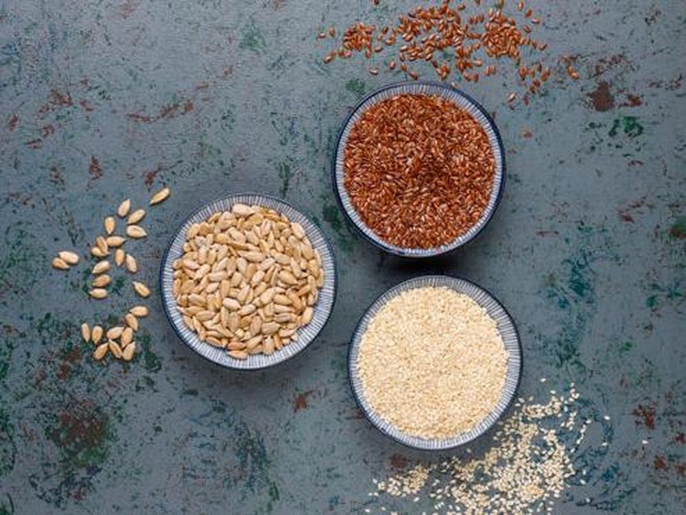 Prohíben la venta de unos snacks de semillas y un producto para quemar grasa corporal