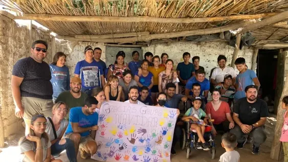 Navidar festeja en un comedor de Angaco