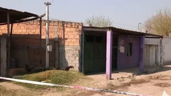 Un hombre discutió con sus vecinos y terminó matando a su pequeña hija