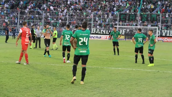 San Martín sufrió una dura derrota ante Argentinos y se hundió en zona de descenso