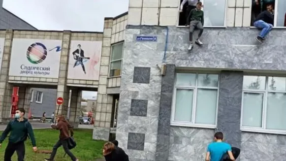 Desesperación: un tiroteo en una universidad de Rusia dejó al menos 8 muertos