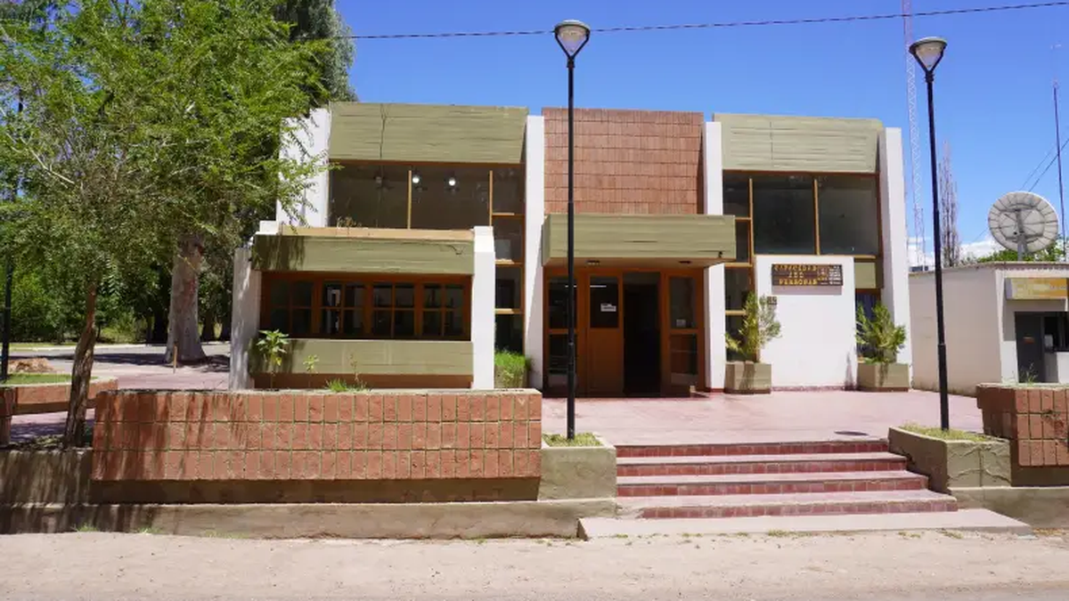 Calingasta: dos hombres pagarán $70.000 cada uno por romper el baño de la Municipalidad