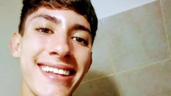 Tiene 17 años, se peleó con su mamá porque no lo dejaba salir y se fue: lo buscan desde ayer