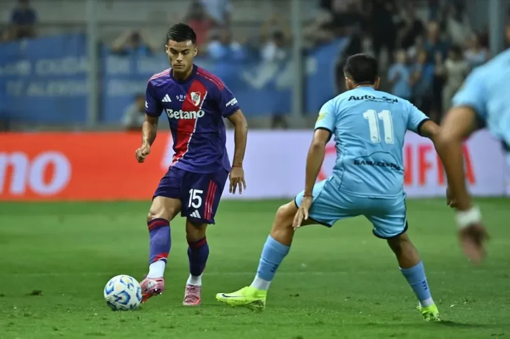 River - Ciudad Bolívar.-