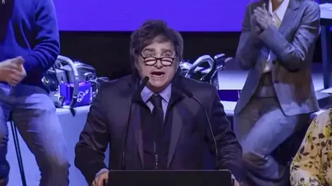 Milei acusó al kirchnerismo de dedicarse “a sembrar caos”: “Nada nos va a asustar”