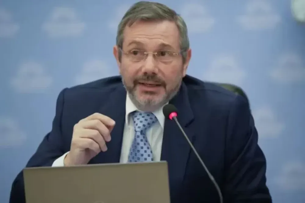 Mariano de los Heros fue desplazado de su cargo hoy.