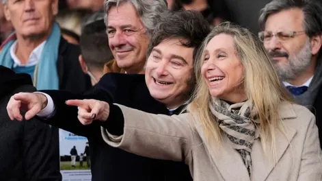 Javier y Karina Milei.-