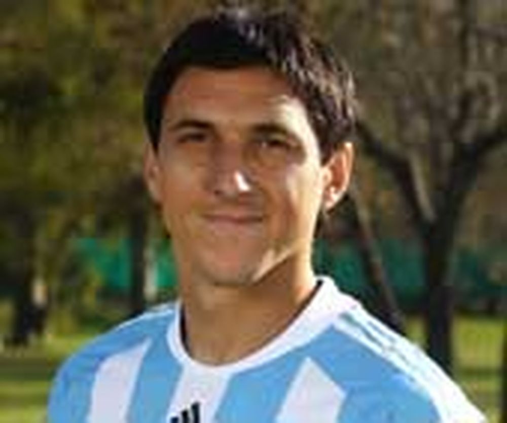 Entra Burdisso, sale Samuel