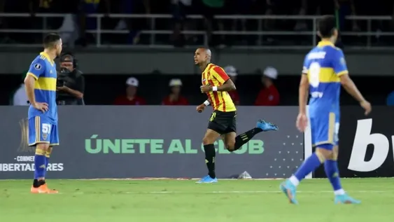 Boca perdió en Colombia ante Pereira pero sigue en lo más alto del grupo