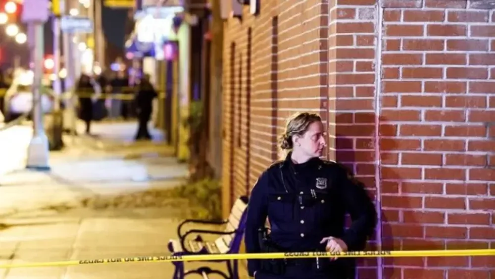 Al menos tres muertos y cinco heridos en un tiroteo en Kansas