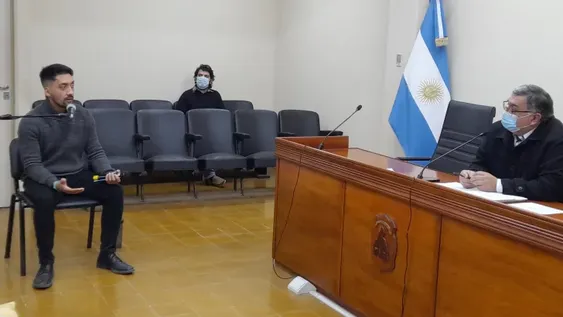 [VIDEOS] Lo que hizo el guardavidas desde que llegó en su bici hasta que se fue del camping