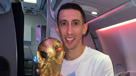“En la piel”: Di María se tatuó la Copa del Mundo y mostró el proceso