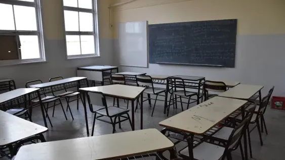 Oposición buscará que el dictado de clases sea un servicio público esencial