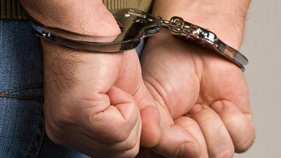 ¡NO SE ESCAPÓ! Estuvo un año prófugo tras golpear a su ex en una plaza de Rawson y ahora lo mandaron directo al Penal.