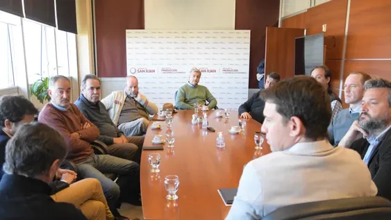 Peñaflor y viñateros no se ponen de acuerdo todavía por precio del vino