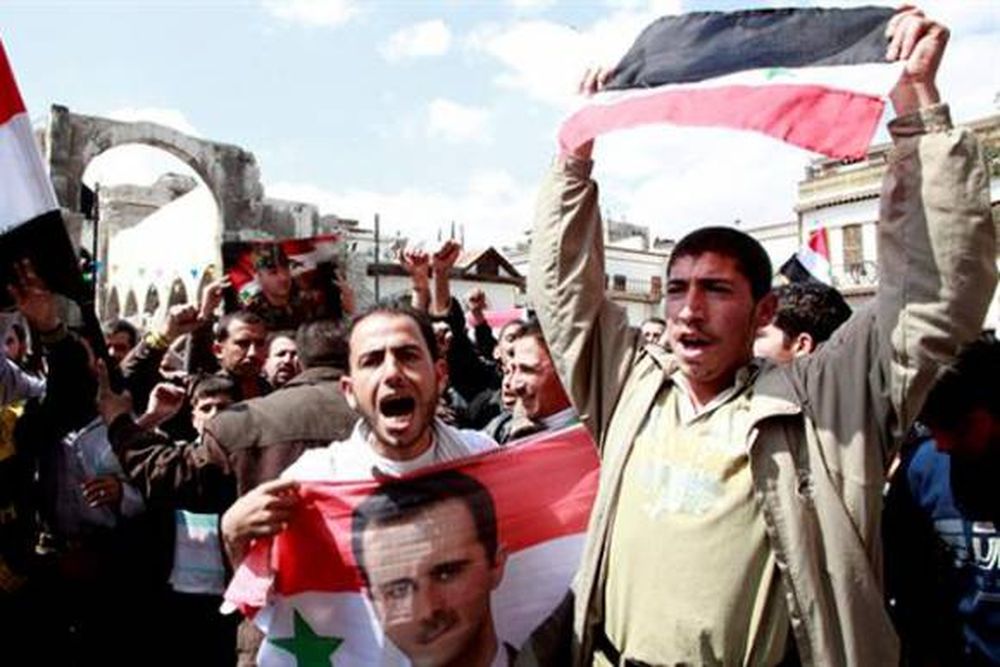 Opositores detenidos y nueva jornada de funerales en Siria