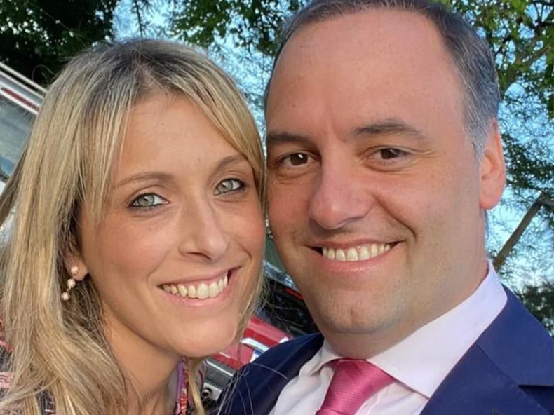 Polémica por el vuelo de Manuel Adorni a Punta del Este. Polémica por el vuelo de Manuel Adorni a Punta del Este.