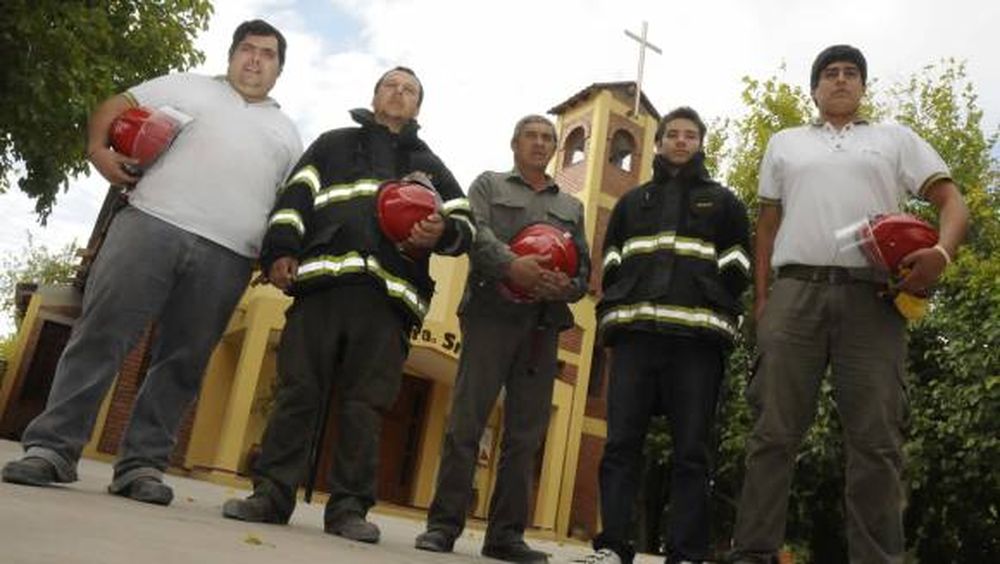 El Jueves Santo lavarán los pies a doce bomberos