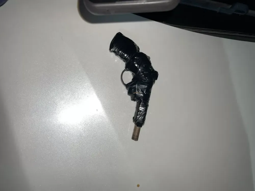 Detuvieron a un menor de 14 años por portar un arma casera en un camping de Rawson