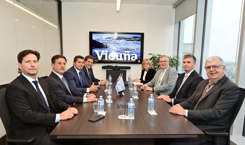 Marcelo Orrego avanza en Canadá con un acuerdo clave con Vicuña Corp para proyectos mineros