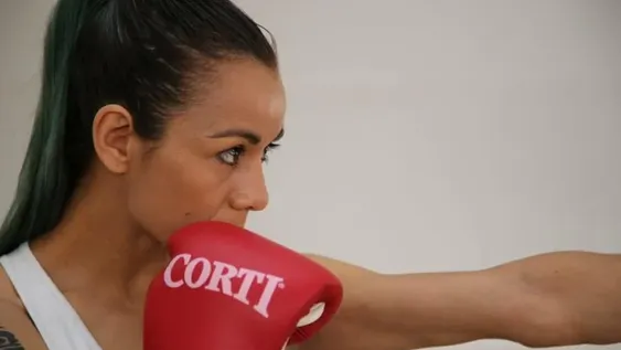 Cecilia Román se prepara con todo en Buenos Aires para la pelea del 28 de julio