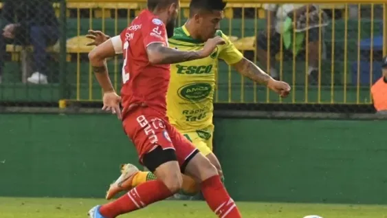 En un partido peleado, Argentinos empató con Defensa y sigue en lo más alto