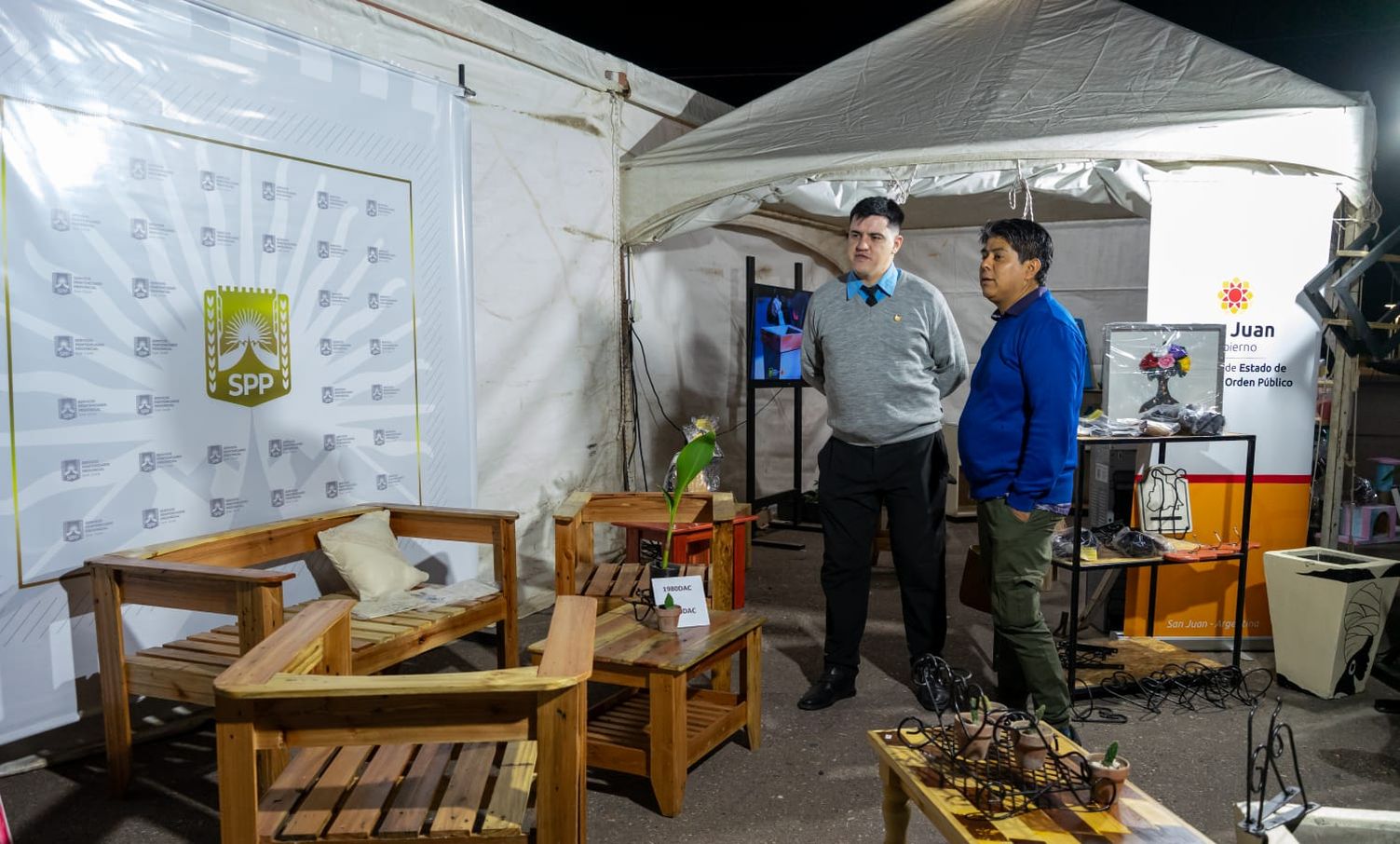 El Servicio Penitenciario Provincial está presente con un stand en la Feria de Artesanías.